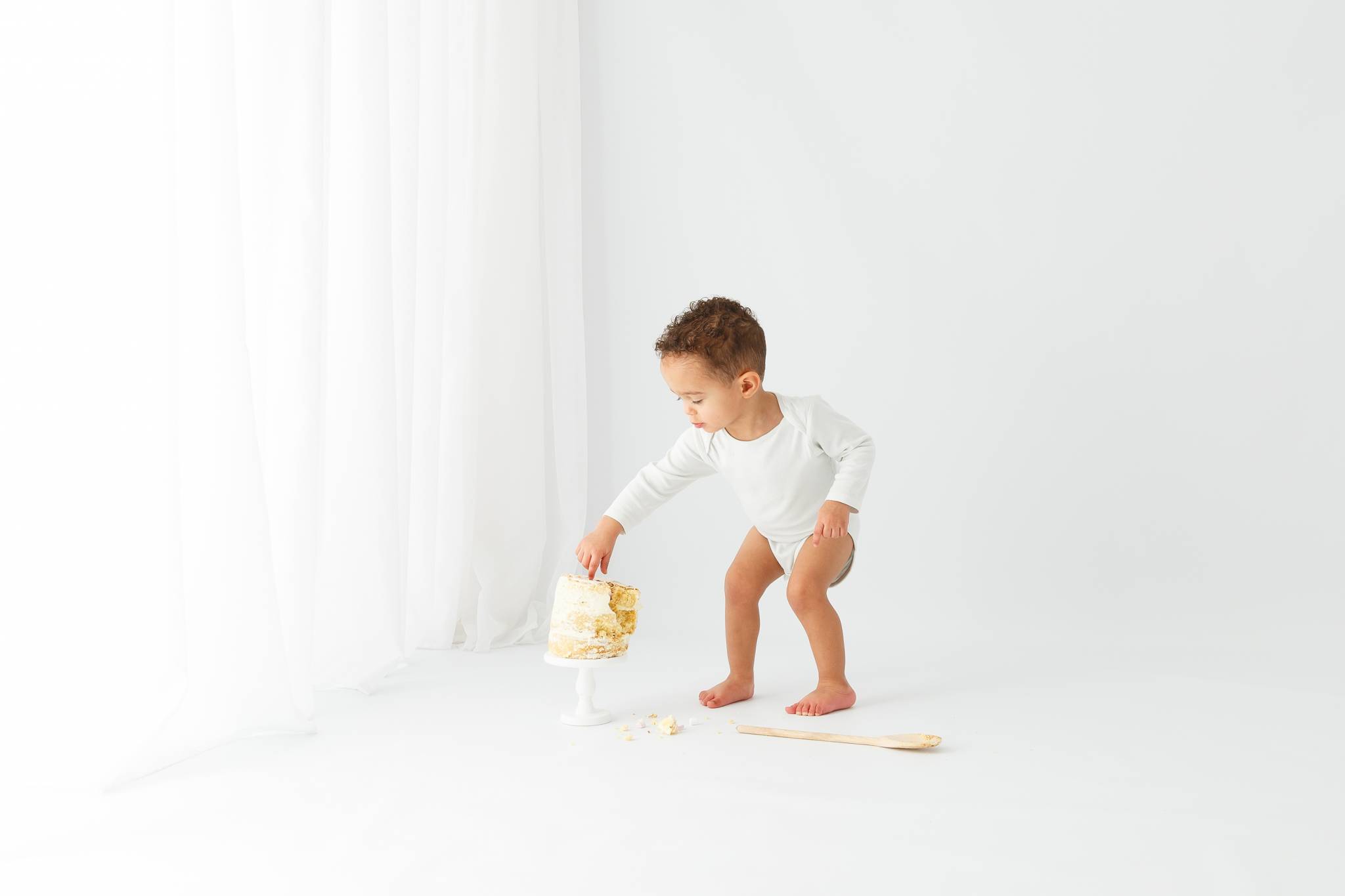 Cake Smash Photography, High Wycombe, Buckinghamshire, Baby, 1st Birthday, studio photoshoot