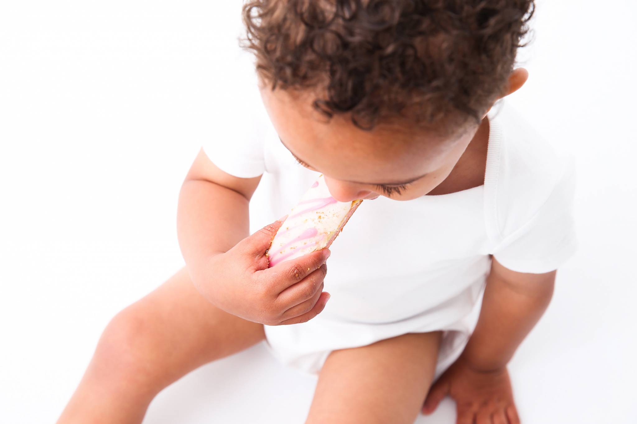 Cake Smash Photography, High Wycombe, Buckinghamshire, Baby, 1st Birthday, studio photoshoot