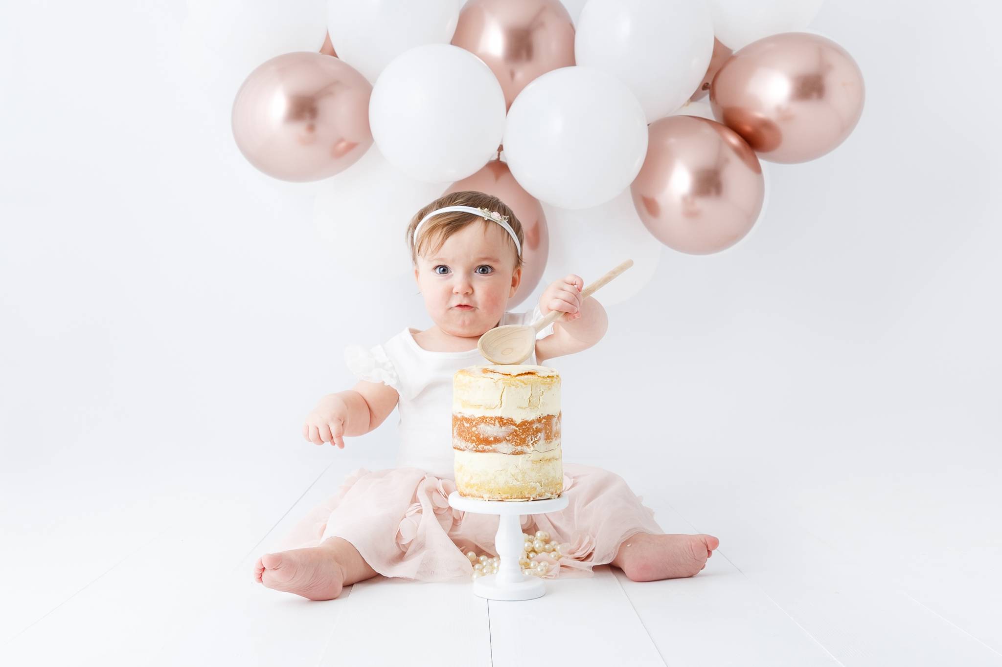 Cake Smash Photography, High Wycombe, Buckinghamshire, Baby, 1st Birthday, studio photoshoot