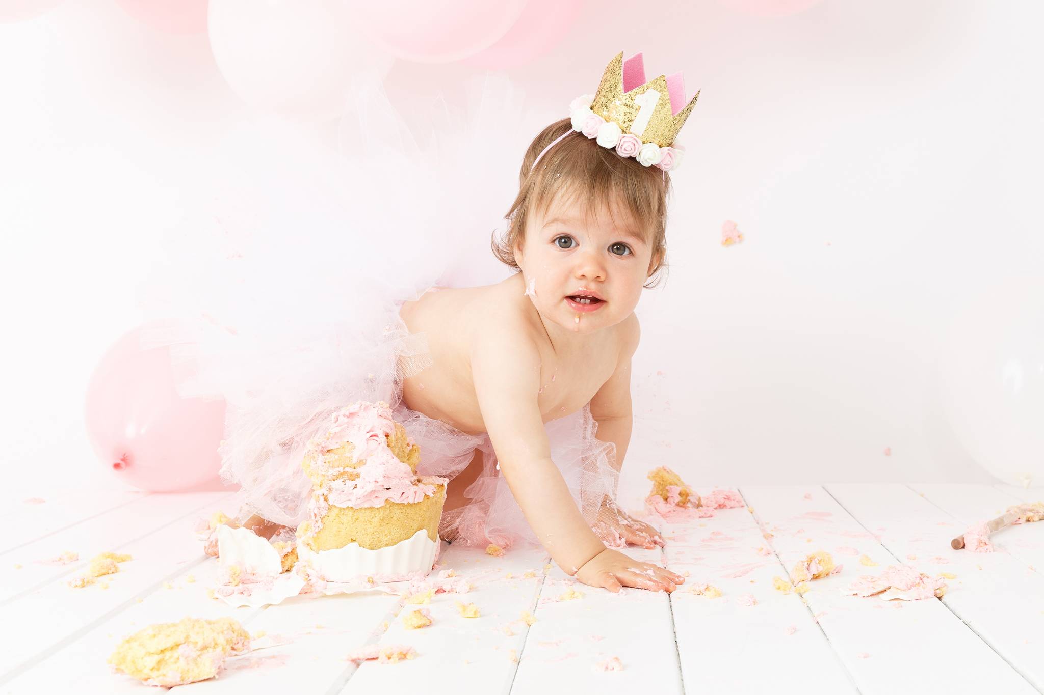 Cake Smash Photography, High Wycombe, Buckinghamshire, Baby, 1st Birthday, studio photoshoot