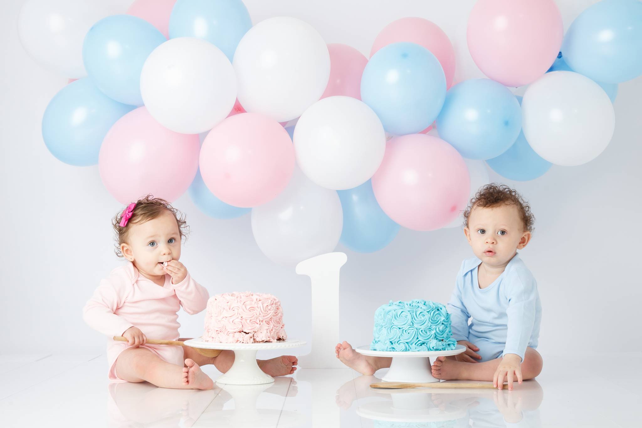 Cake Smash Photography, High Wycombe, Buckinghamshire, Baby, 1st Birthday, studio photoshoot