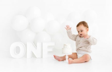 Cake Smash Photography, High Wycombe, Buckinghamshire, Baby, 1st Birthday, studio photoshoot