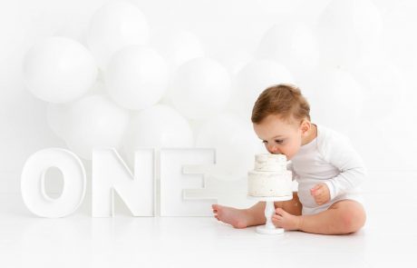 Cake Smash Photography, High Wycombe, Buckinghamshire, Baby, 1st Birthday, studio photoshoot