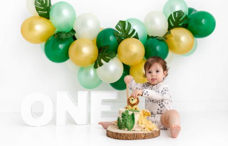 Cake Smash Photography, High Wycombe, Buckinghamshire, Baby, 1st Birthday, studio photoshoot