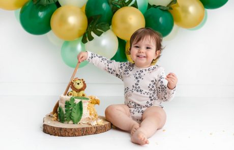 Cake Smash Photography, High Wycombe, Buckinghamshire, Baby, 1st Birthday, studio photoshoot