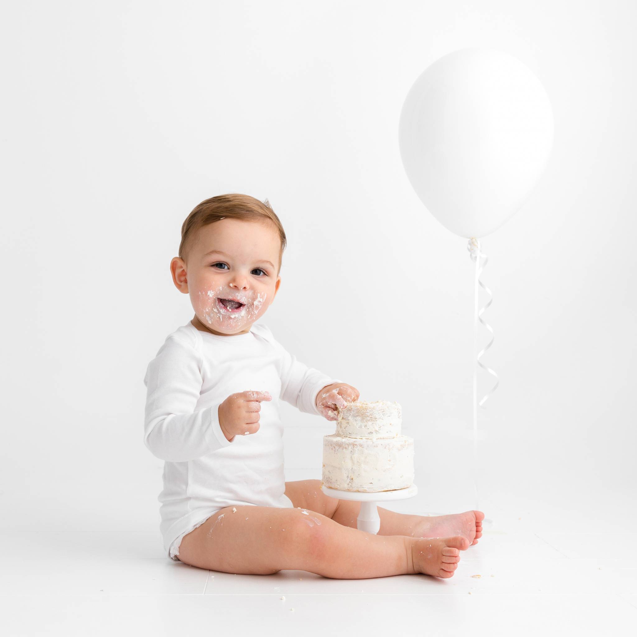 Cake Smash Photography, High Wycombe, Buckinghamshire, Baby, 1st Birthday, studio photoshoot