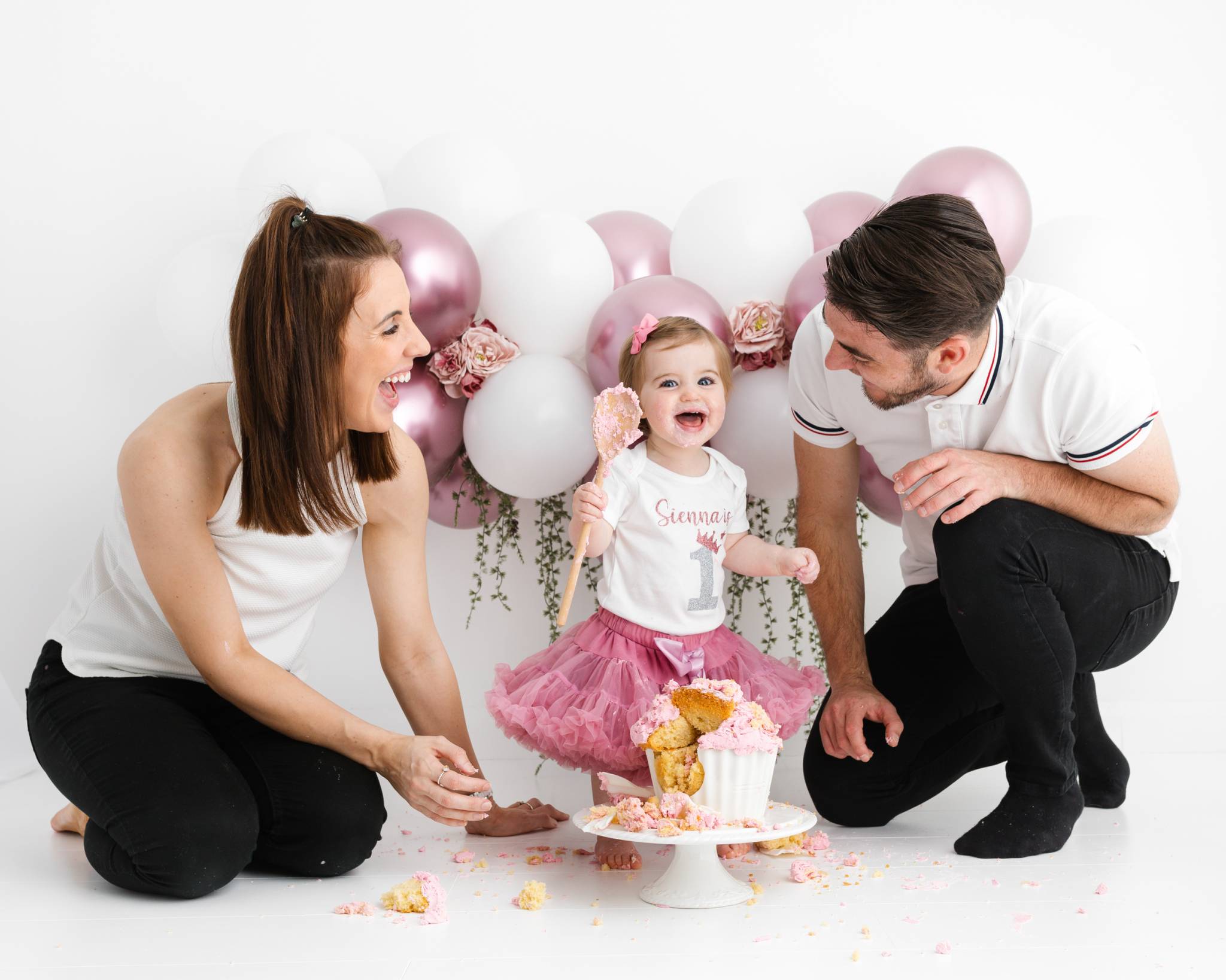 Cake Smash Photography, High Wycombe, Buckinghamshire, Baby, 1st Birthday, studio photoshoot