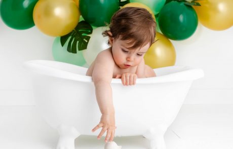 Cake Smash Photography, High Wycombe, Buckinghamshire, Baby, 1st Birthday, studio photoshoot