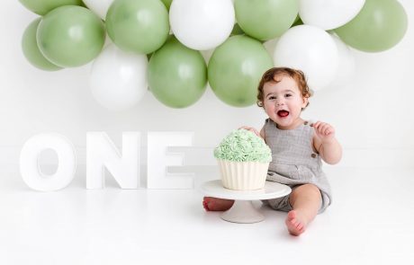 Cake Smash Photography, High Wycombe, Buckinghamshire, Baby, 1st Birthday, studio photoshoot