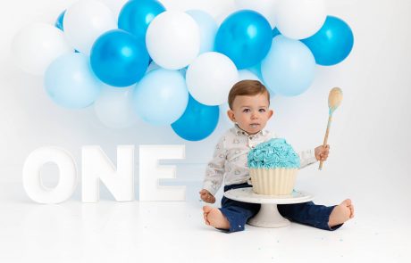 Cake Smash Photography, High Wycombe, Buckinghamshire, Baby, 1st Birthday, studio photoshoot