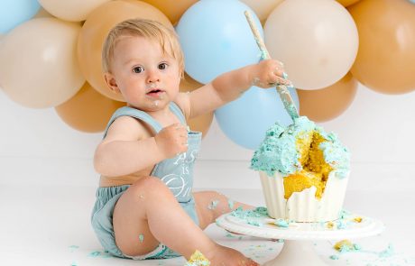 Cake Smash Photography, High Wycombe, Buckinghamshire, Baby, 1st Birthday, studio photoshoot