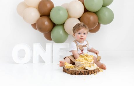 Cake Smash Photography, High Wycombe, Buckinghamshire, Baby, 1st Birthday, studio photoshoot