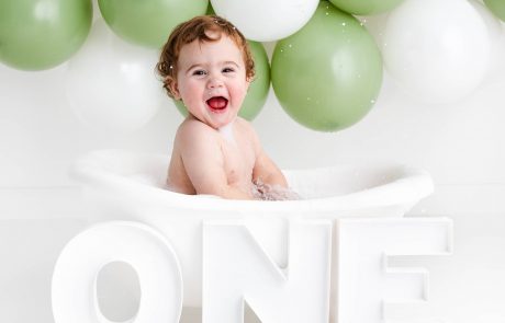 Cake Smash Photography, High Wycombe, Buckinghamshire, Baby, 1st Birthday, studio photoshoot