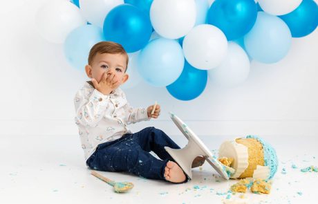 Cake Smash Photography, High Wycombe, Buckinghamshire, Baby, 1st Birthday, studio photoshoot