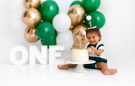 Cake Smash Photography, High Wycombe, Buckinghamshire, Baby, 1st Birthday, studio photoshoot