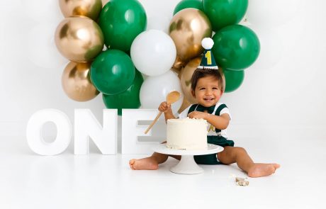 Cake Smash Photography, High Wycombe, Buckinghamshire, Baby, 1st Birthday, studio photoshoot