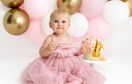 Cake Smash Photography, High Wycombe, Buckinghamshire, Baby, 1st Birthday, studio photoshoot