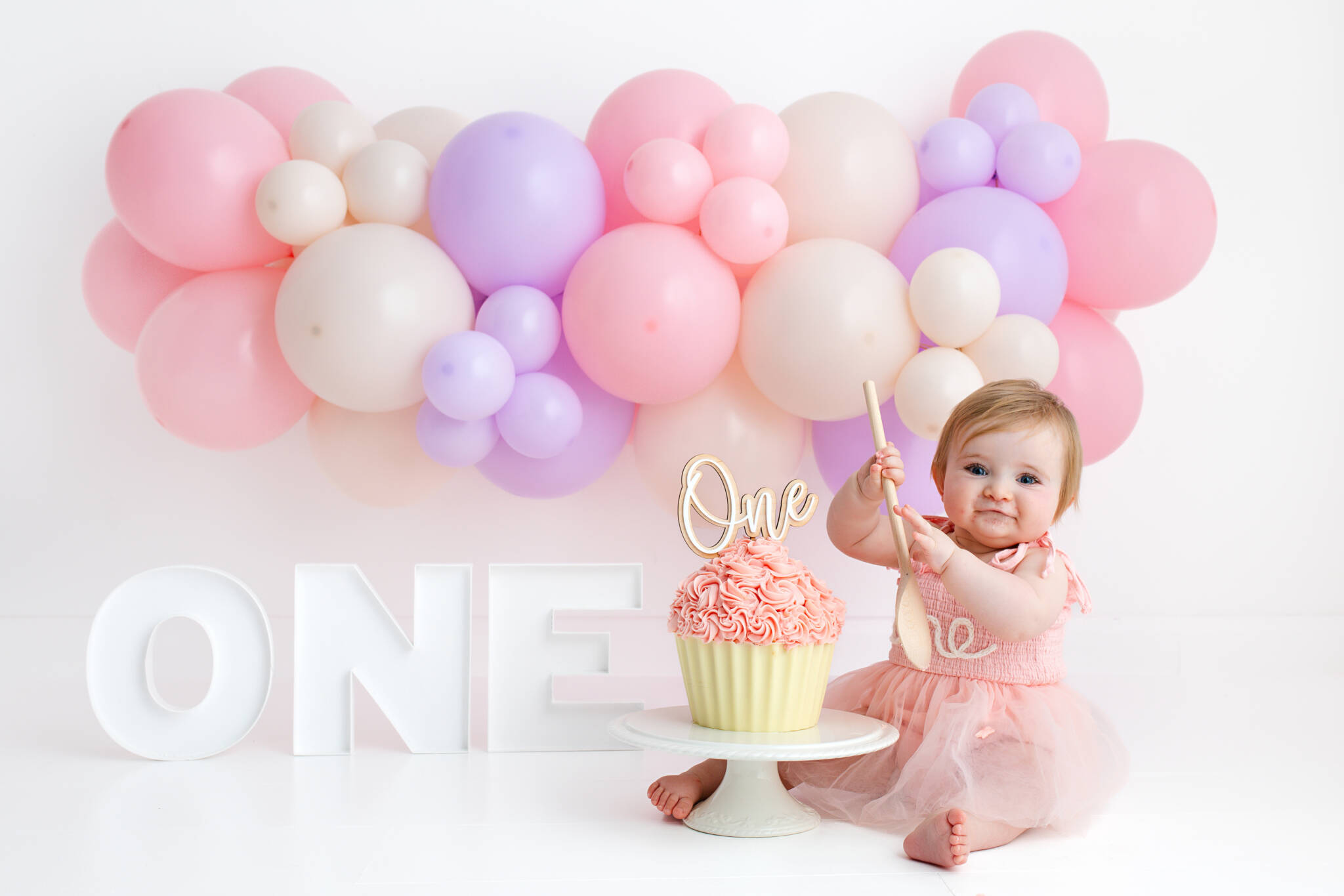 Cakesmash Photography, High Wycombe, Buckinghamshire, Baby, 1st Birthday, studio photoshoot