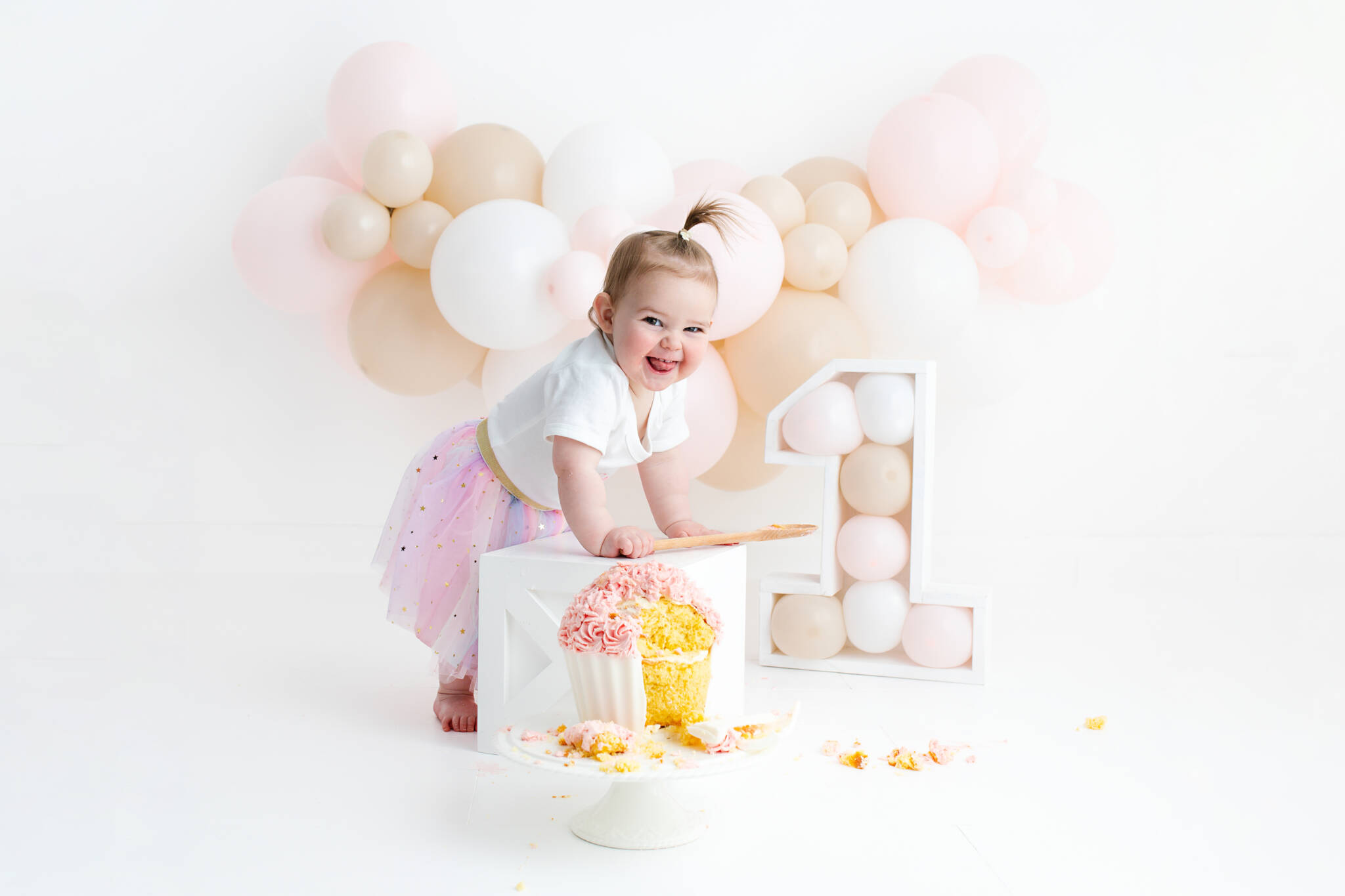 Cakesmash Photography, High Wycombe, Buckinghamshire, Baby, 1st Birthday, studio photoshoot