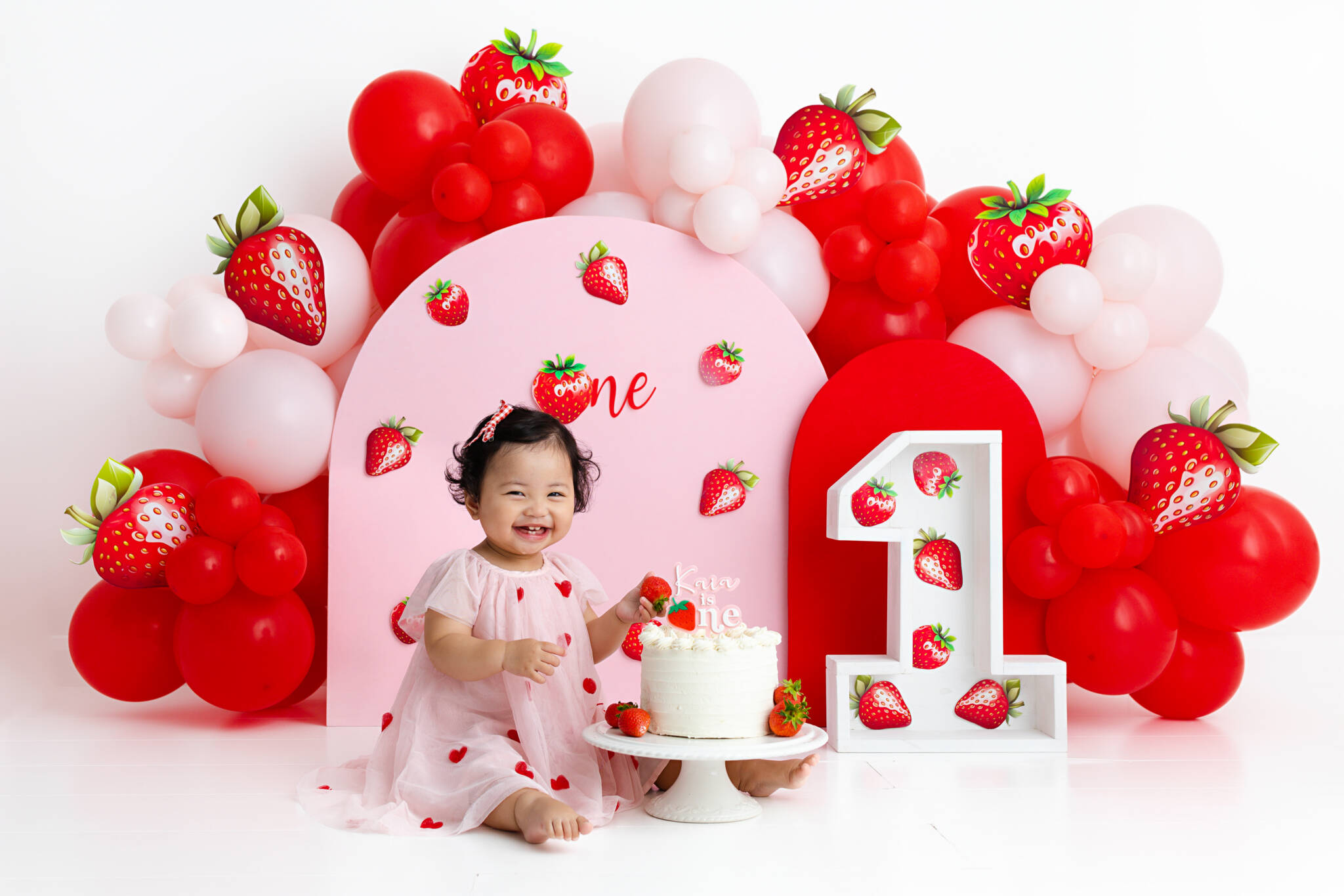 Cakesmash Photography, High Wycombe, Buckinghamshire, Baby, 1st Birthday, studio photoshoot