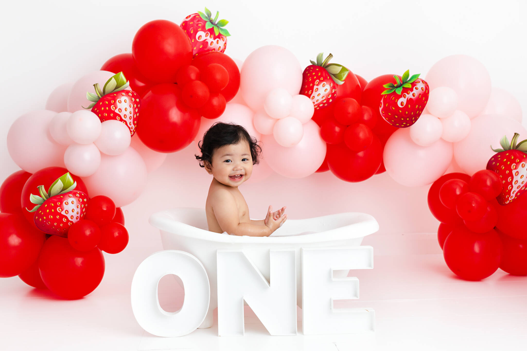 Cakesmash Photography, High Wycombe, Buckinghamshire, Baby, 1st Birthday, studio photoshoot